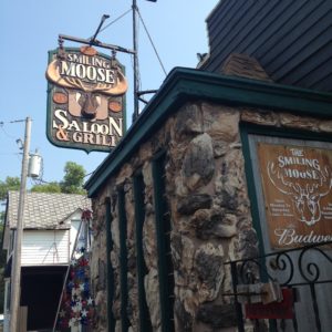 Street scene of Smiling Moose Saloon & Grill