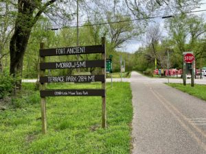 Signpost on Buckeye Trail near Fulton Trailhead.